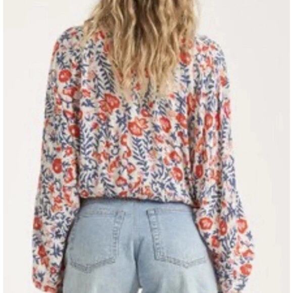 BILLABONG Surplice Safe Bet Blouse Floral‎ Boho Cropped Womens Small Relax Fit - Picture 2 of 13